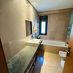 Apartment Big House Vila Nova de Gaia