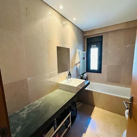 Big House Apartment